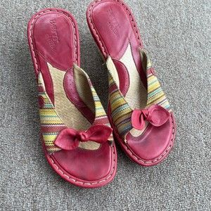 Born red leather fabric bow wedge espadrille sandals size 9